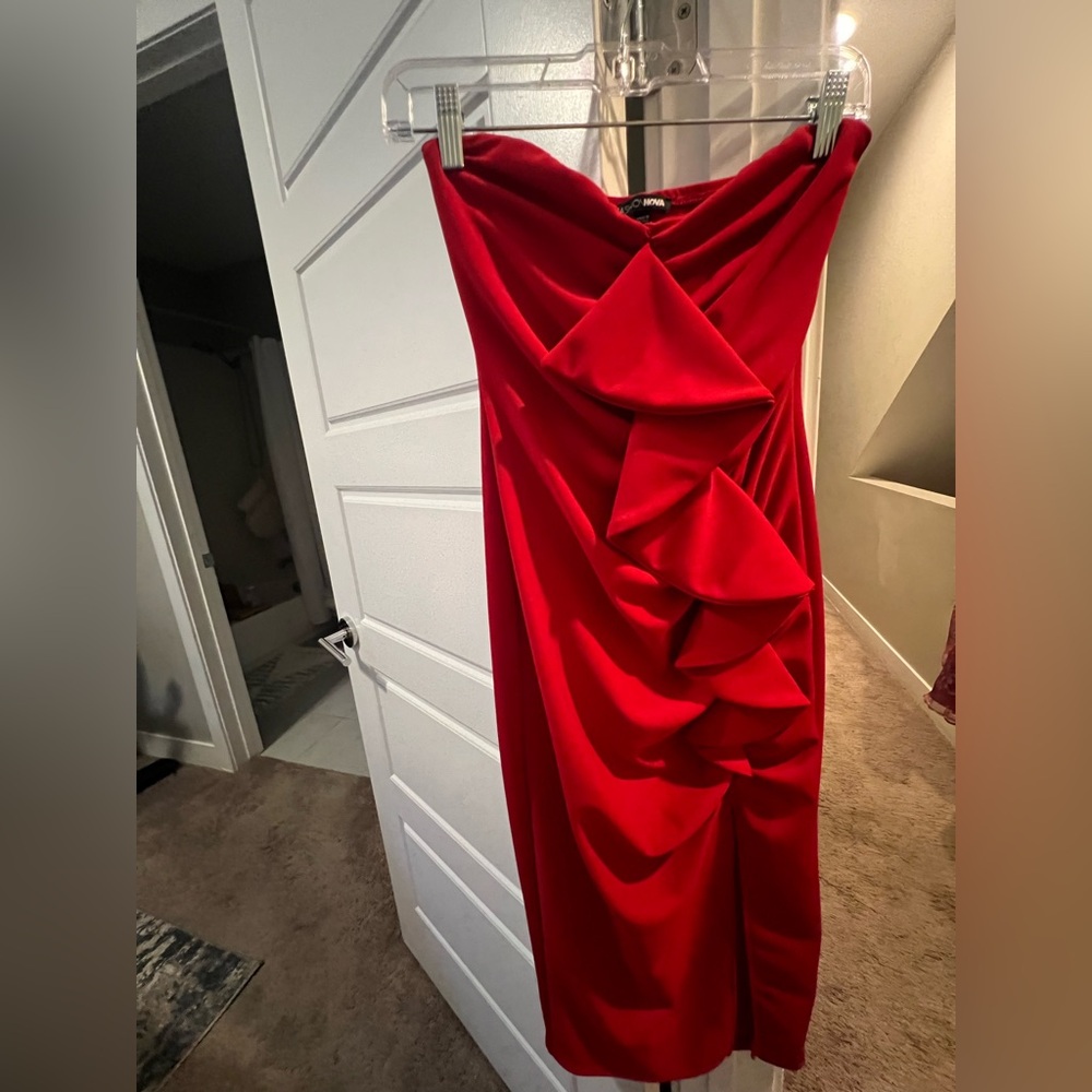Fashion Nova Vibrant Red Strapless Dress